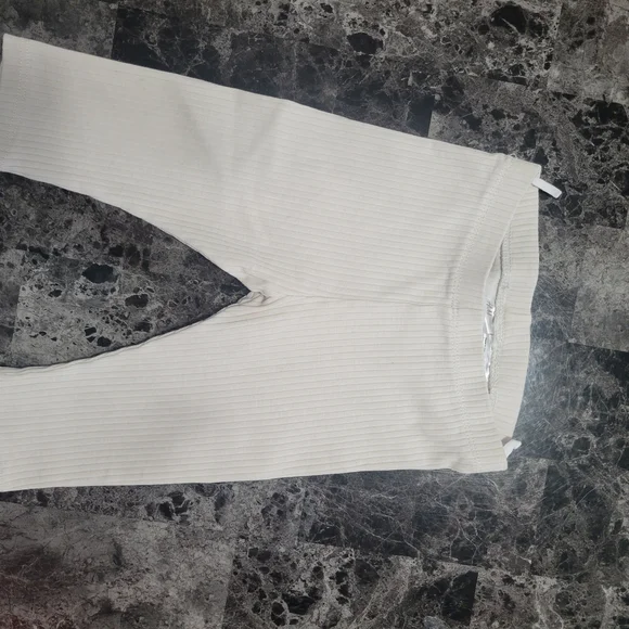 H&M Cream Ribbed Kids Leggings - Picture 3 of 3